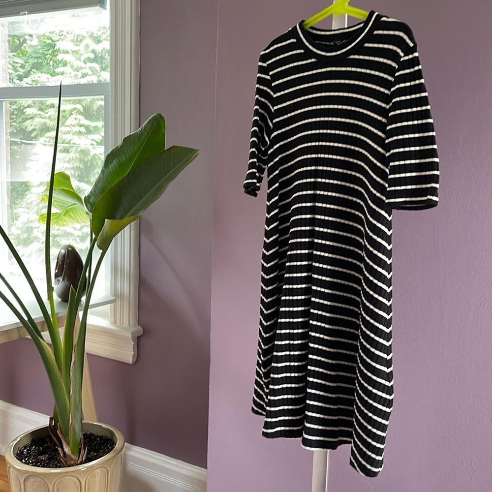 Uniqlo XS A line black and white striped mini dress